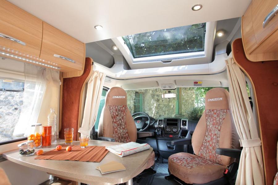 Интерьер Chausson Flash 49 EB 2013 года  (фото 4 из 4)